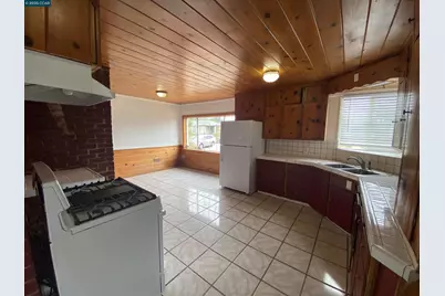 2221 80th Ave, Oakland, CA 94605 - Photo 7