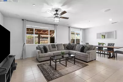 407 Sacramento St, Lathrop, CA 95330 - Photo 17