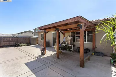 407 Sacramento St, Lathrop, CA 95330 - Photo 23