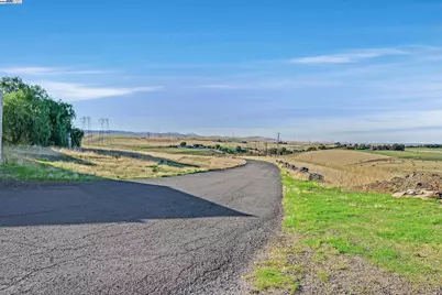 17011 Midway Rd, Tracy, CA 95377 - Photo 47