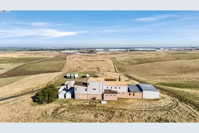 17011 Midway Rd, Tracy, CA 95377 - Photo 7