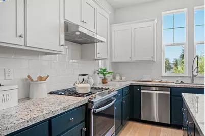 37721 Bay Crest Rd, Newark, CA 94560 - Photo 13