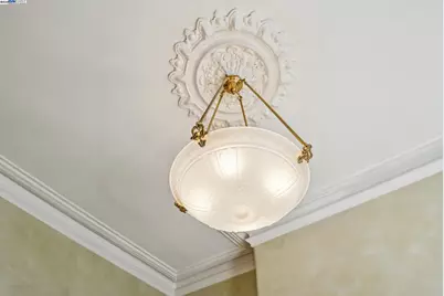 2070 Bush St, San Francisco, CA 94115 - Photo 29