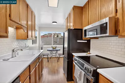 1601 Broadway #9, Alameda, CA 94501 - Photo 9