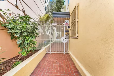 1260 Clay St #207, San Francisco, CA 94108 - Photo 15