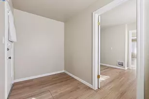 1351 Peach Ct, San Jose, CA 95116 - Photo 29