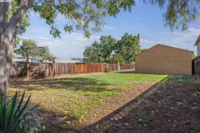 1351 Peach Ct, San Jose, CA 95116 - Photo 55