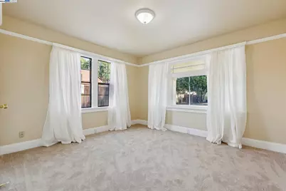 1351 Peach Ct, San Jose, CA 95116 - Photo 27