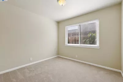 1351 Peach Ct, San Jose, CA 95116 - Photo 41