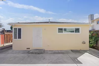 1351 Peach Ct, San Jose, CA 95116 - Photo 47