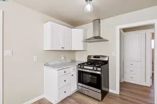 1351 Peach Ct, San Jose, CA 95116 - Photo 19