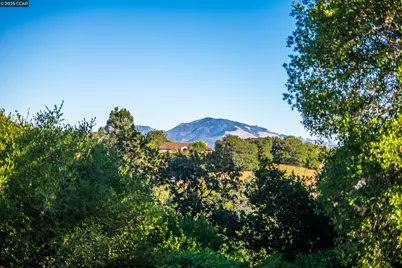 1600 Shangri La Ct., Lafayette, CA 94549 - Photo 9