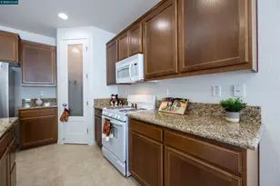 466 Twilight, Vacaville, CA 95688 - Photo 9