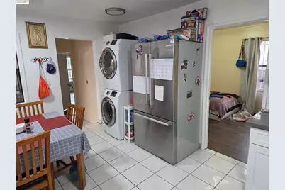 9821 E St, Oakland, CA 94503 - Photo 5