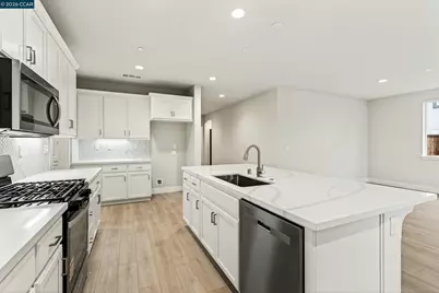 5609 Majestic Oak Way, Antioch, CA 94531 - Photo 7