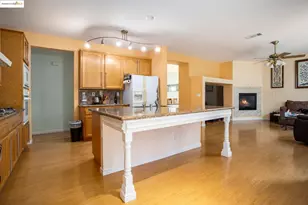 1126 Oakpoint Dr, Bay Point, CA 94565 - Photo 9