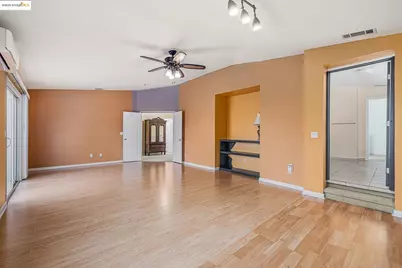 1126 Oakpoint Dr, Bay Point, CA 94565 - Photo 13