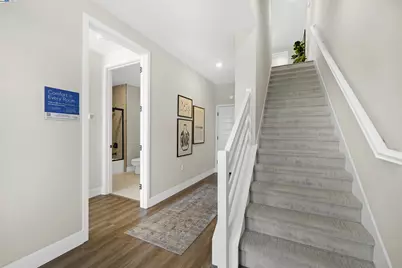 2256 Stanford Street, Alameda, CA 94501 - Photo 5