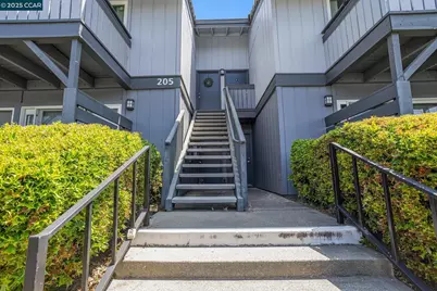205 Masters Ct #3, Walnut Creek, CA 94598 - Photo 1