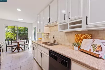 1513 Siskiyou Dr, Walnut Creek, CA 94598 - Photo 15