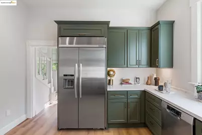 1023 54th St, Oakland, CA 94608 - Photo 17