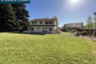 403 Gerald Ct, Benicia, CA 94510 - Photo 3