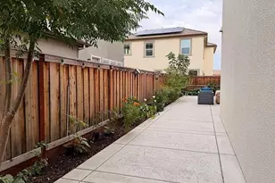 2151 Daimler St, Lathrop, CA 95330 - Photo 23