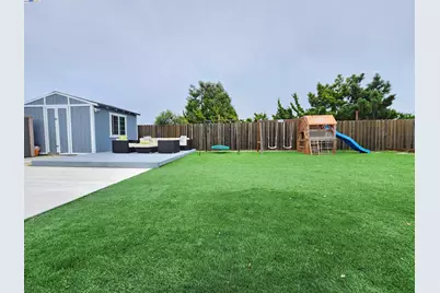 2589 Lynn Dr, Pinole, CA 94564 - Photo 33