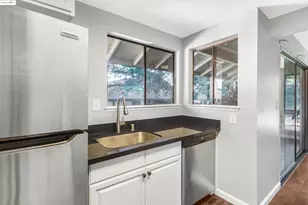 2400 Horizon Ln, Antioch, CA 94509 - Photo 13