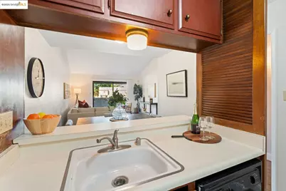 3720 Benjamin Holt Dr #APT10, Stockton, CA 95219 - Photo 13