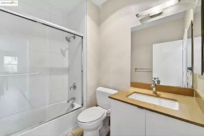 162 Lakeshore Ct, Richmond, CA 94804 - Photo 19