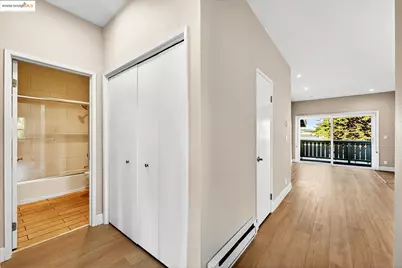 162 Lakeshore Ct, Richmond, CA 94804 - Photo 5