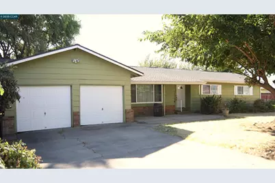 10 School St, Isleton, CA 95641 - Photo 1