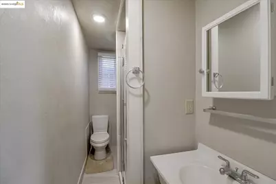 1507 48th Ave, Oakland, CA 94601 - Photo 29