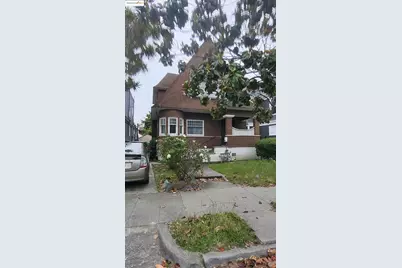 699 33rd St, Oakland, CA 94609 - Photo 3