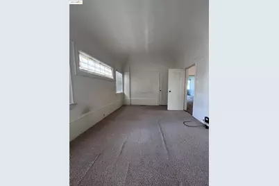 699 33rd St, Oakland, CA 94609 - Photo 15