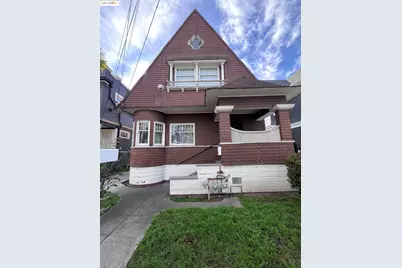 699 33rd St, Oakland, CA 94609 - Photo 1