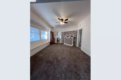 699 33rd St, Oakland, CA 94609 - Photo 7