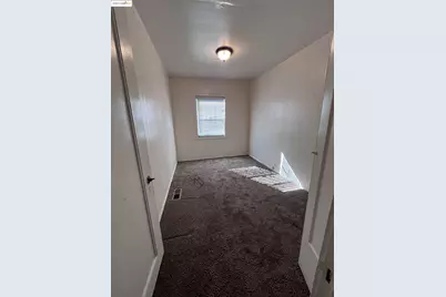 699 33rd St, Oakland, CA 94609 - Photo 11