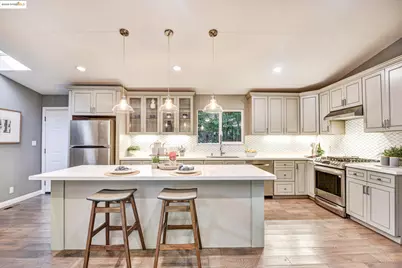 7 Saint Stephens Dr, Orinda, CA 94563 - Photo 9