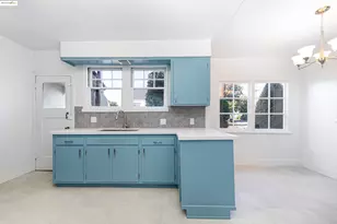 7601 Holly St, Oakland, CA 94621 - Photo 29