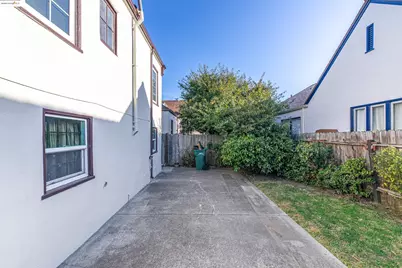 7601 Holly Street, Oakland, CA 94621 - Photo 49