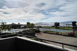 555 Pierce St, Albany, CA 94706 - Photo 27