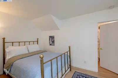 2000 Clinton Ave, Alameda, CA 94501 - Photo 27