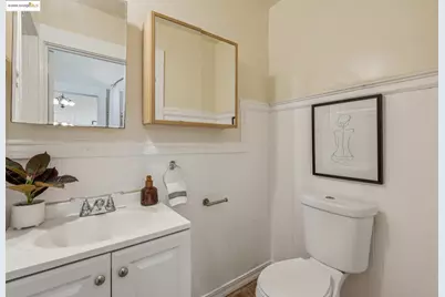 558 58th St, Oakland, CA 94609 - Photo 25