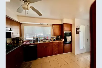 7241 Milford St, Sacramento, CA 95822 - Photo 3