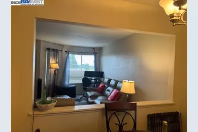 20917 Locust Unit E, Hayward, CA 94541 - Photo 3