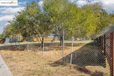 64 Bella Monte Ave, Bay Point, CA 94565 - Photo 5