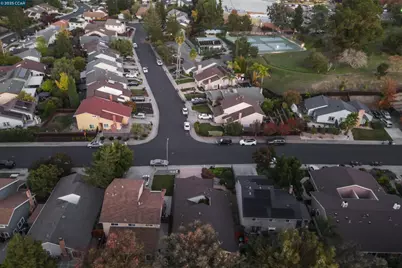 4962 Shadowfalls Dr, Martinez, CA 94553 - Photo 31