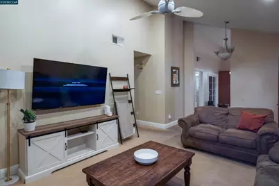 4962 Shadowfalls Dr, Martinez, CA 94553 - Photo 9